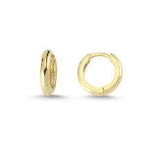 Load image into Gallery viewer, Minimal 11mm Huggie Hoop Earrings in Gold
